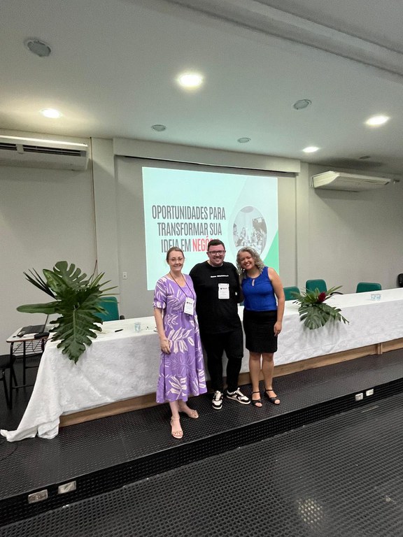 I Simposio - coordenação.palestra.jpg